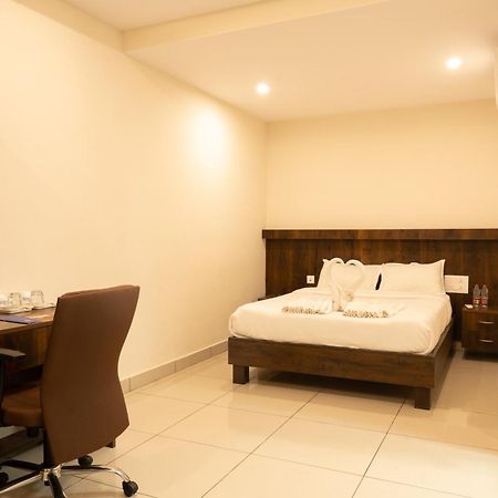 Hotel The King'S Meadows Golhalli Exteriér fotografie