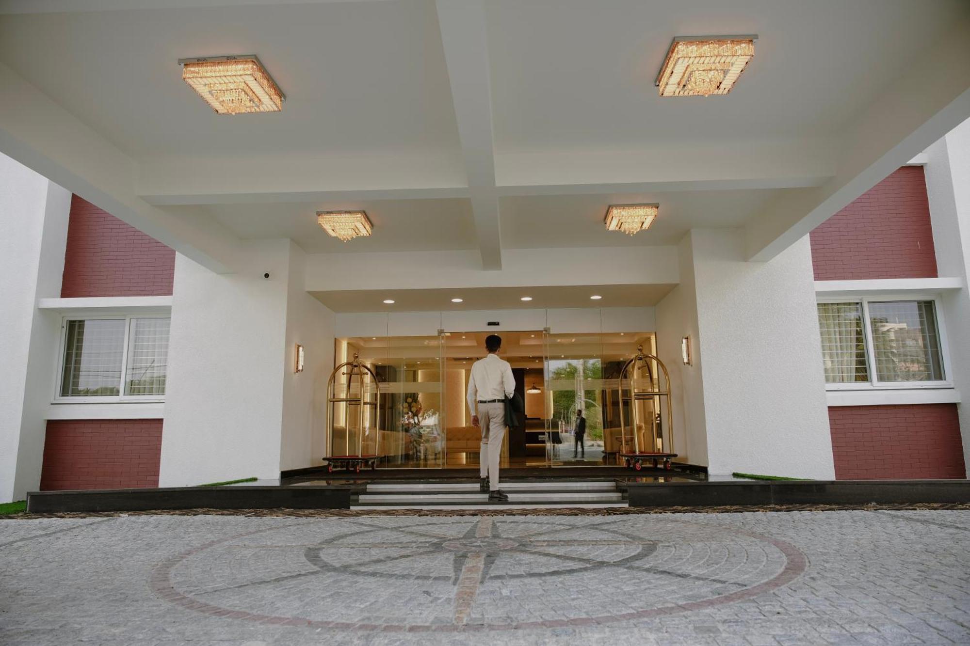 Hotel The King'S Meadows Golhalli Exteriér fotografie